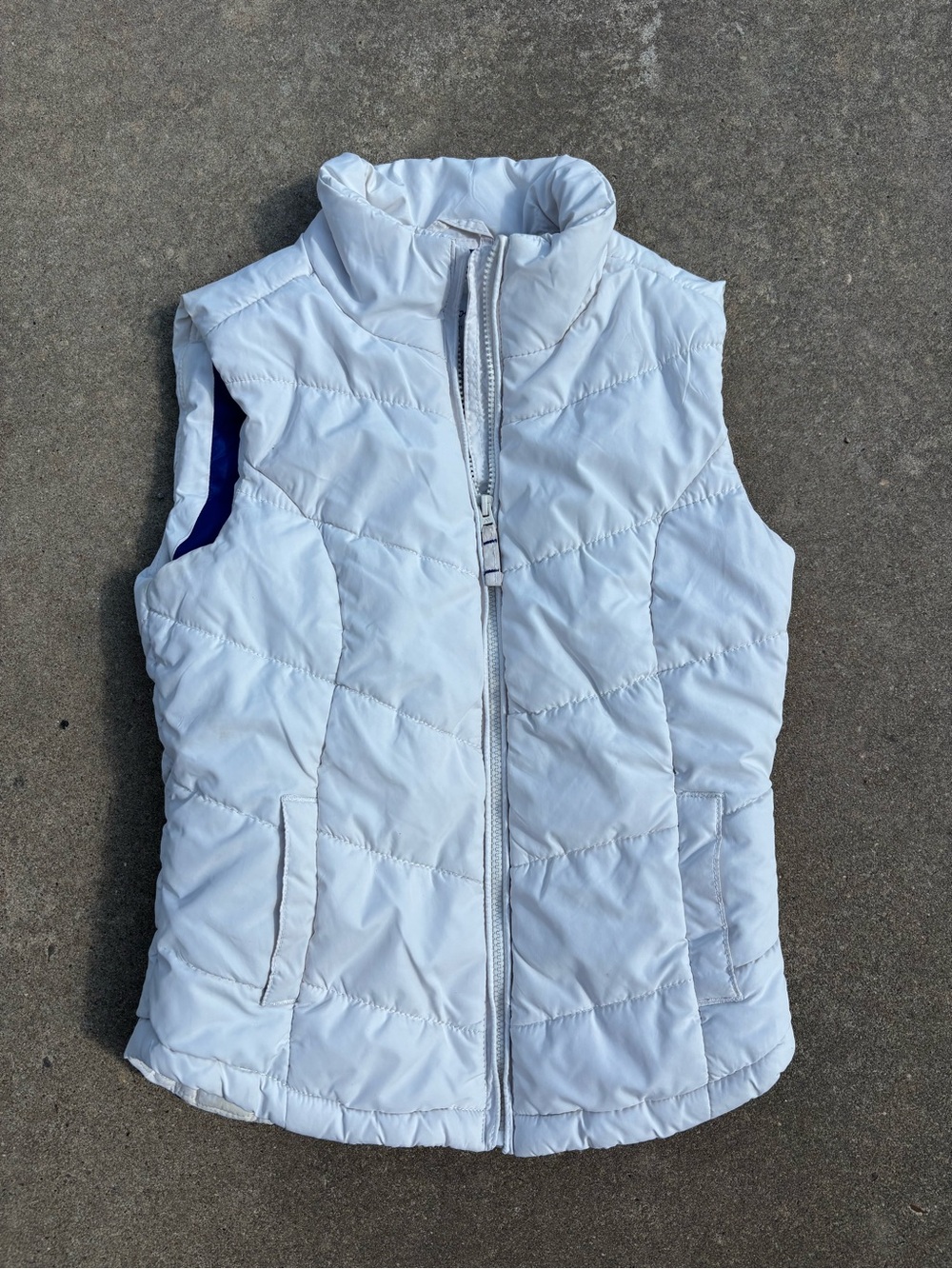 Aeropostale White Quilted Puffer Vest with Blue Lining